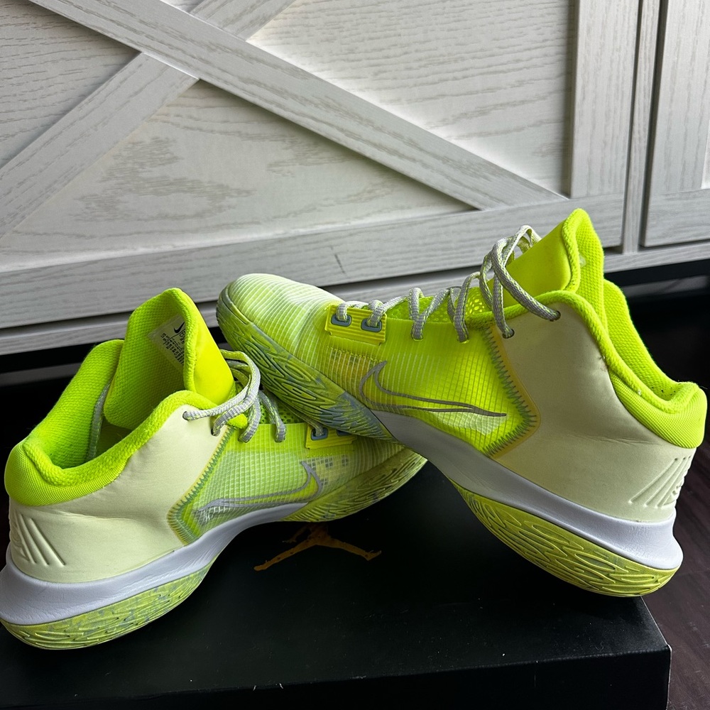 Nike Kyrie Flytrap 4 - image 1